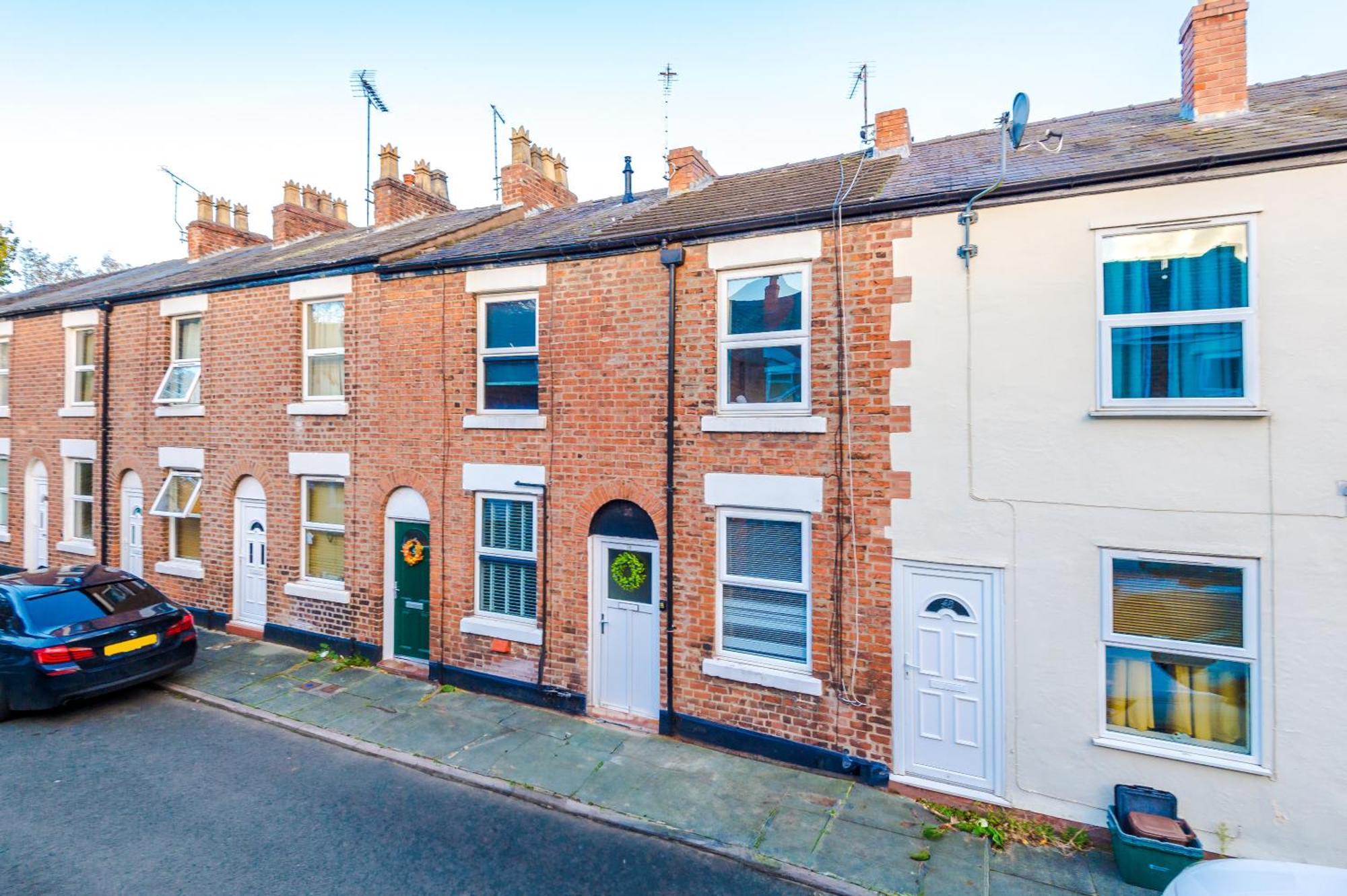 New! Spacious 2-Bed Home In Chester City-Centre By 53 Degrees Property, Ideal For Couples & Small Groups, Great Location - Sleeps 5 Dış mekan fotoğraf
